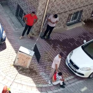 esenyurtta televizyon hirsizi genc tarafindan yakalandi VqCSqGJZ