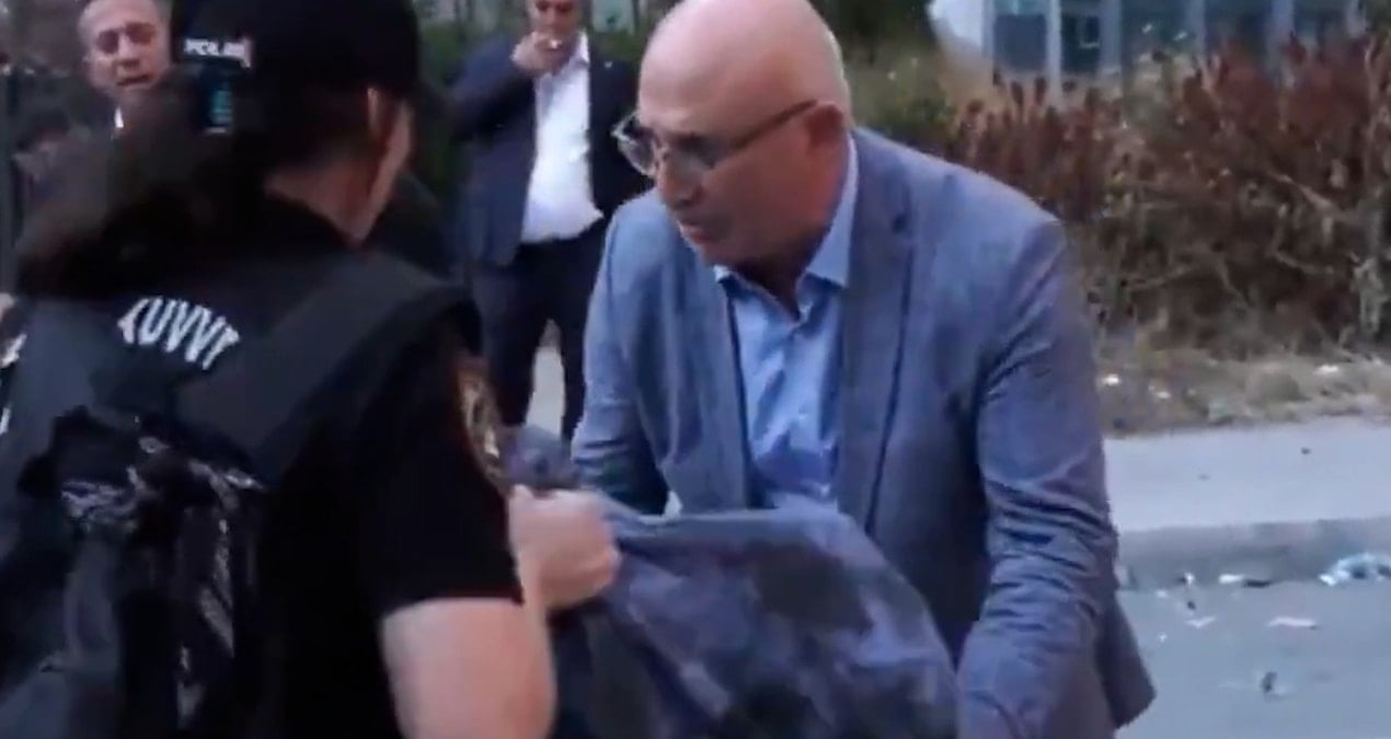 agir cantayi gorunce devreye girdi chpli tanaldan erkek polislere uyari 7szHK7BE