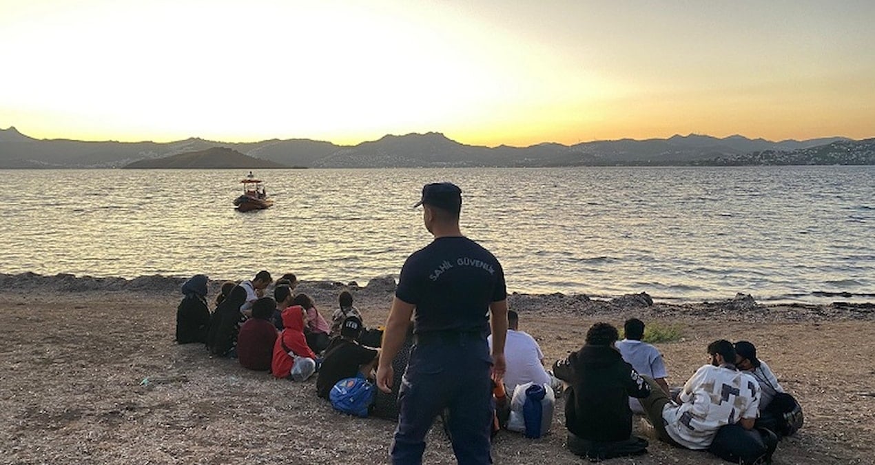 muglada 154 gocmen ve 3 gocmen kacakcisi yakalandi 6qjyQBYE