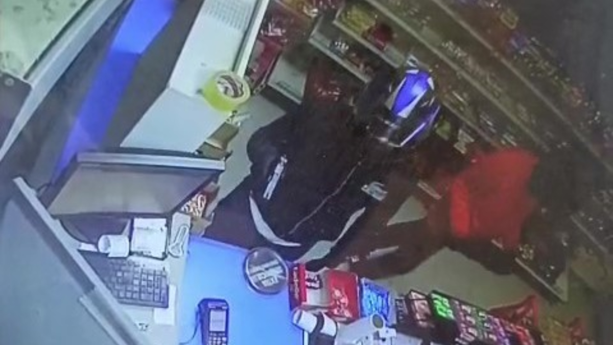 adanada petrol istasyonu marketinde silahli soygun aLVTIdI6.jpg