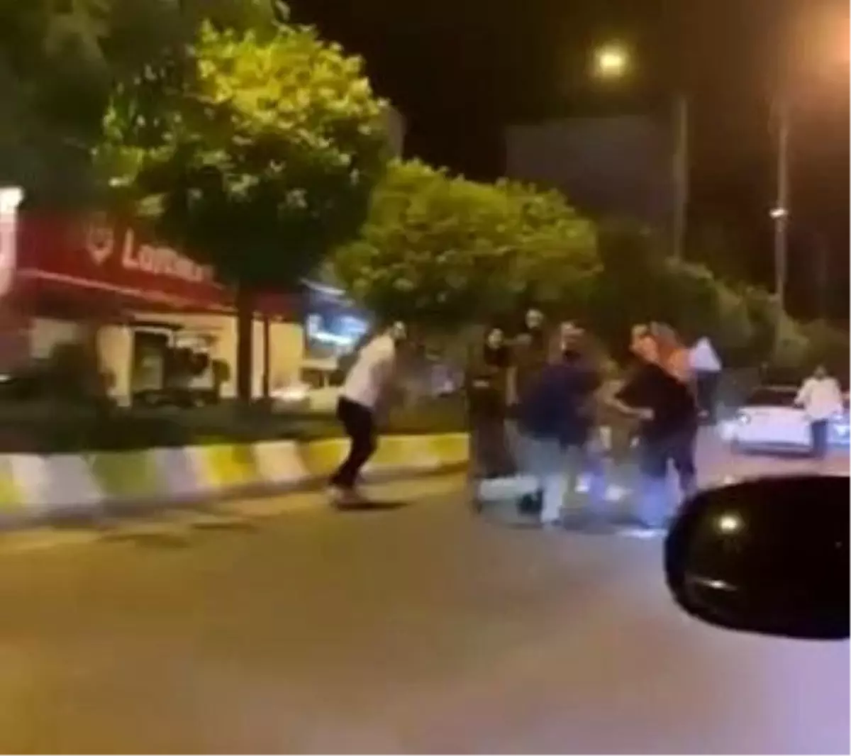 adiyamanda baba oglunu bicaklayarak yaraladi 9AxtAJbe