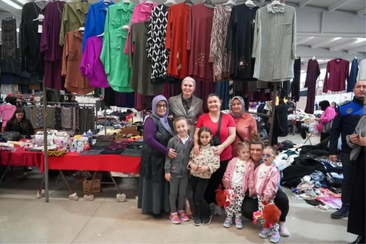 baskan subasi kapali pazarda esnafi ziyaret etti 8mhbrV1K.jpg