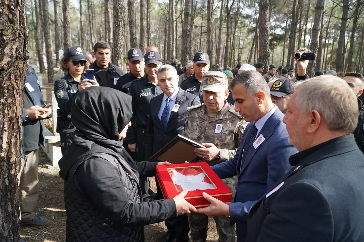 gazi polis casim tatlier son yolculuguna ugurlandi 1kMq4Gn1.jpg