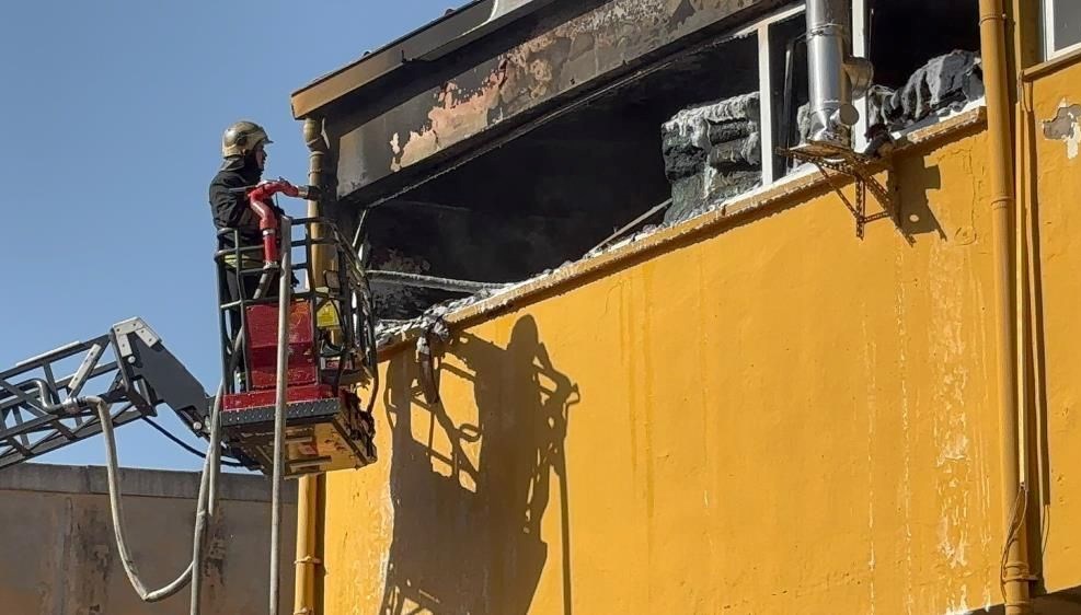 gaziantepte toptancilar sitesinde yangin panigi RLwvTKUp