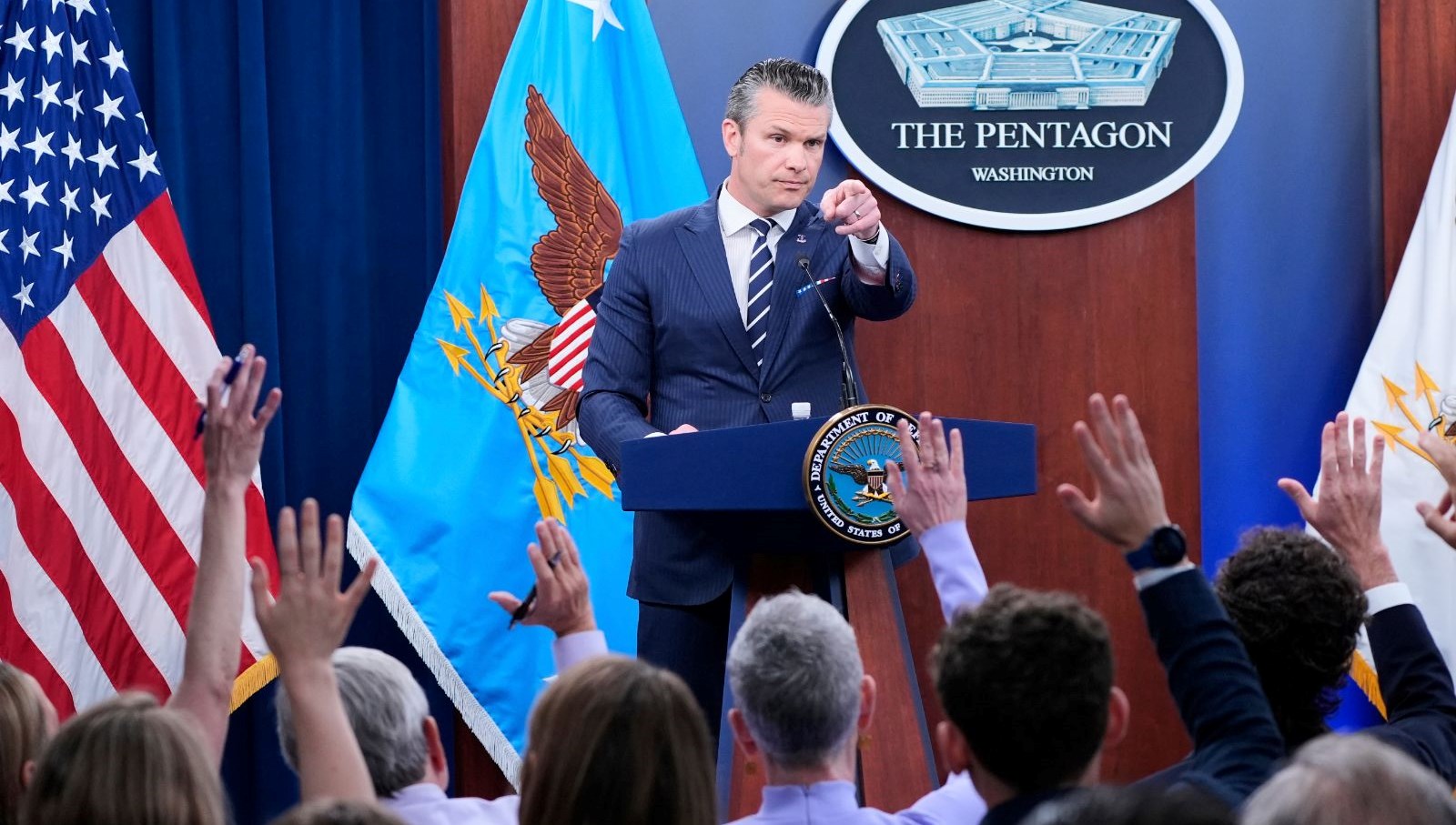 pentagonda muhabir krizi trump yonetimi imza atmayan gazetecileri kovuyor 2tpx2Sy8.jpg