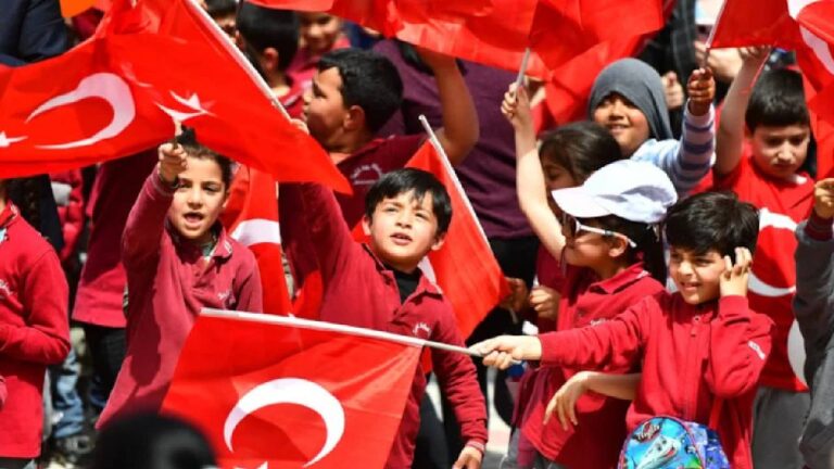 23-nisan-kutlu-olsun-yonumuz-ataturk-ilkeleridir-xxJ7gaHk