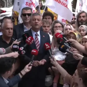 Özgür Özel, Öğretmenlerin Açlık Grevini Desteklemek İçin Ankara’da